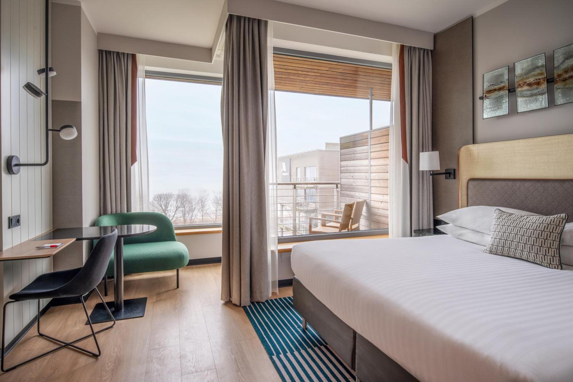 Hotel Marriott & 4*